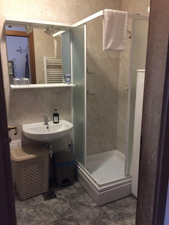 Studio Apartman Lara *** Osijek Zewnętrze zdjęcie