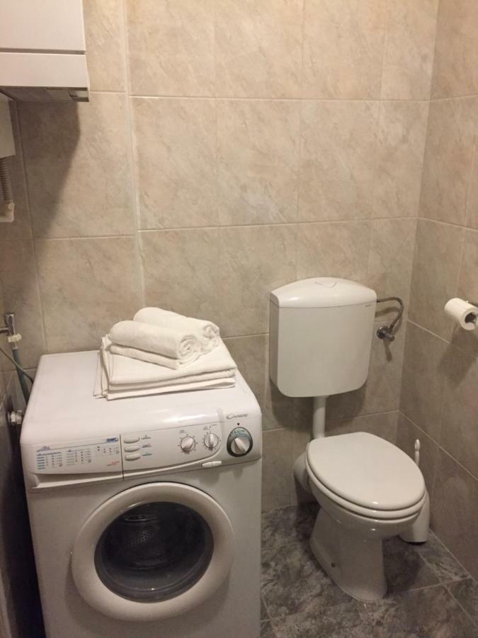 Studio Apartman Lara *** Osijek Zewnętrze zdjęcie